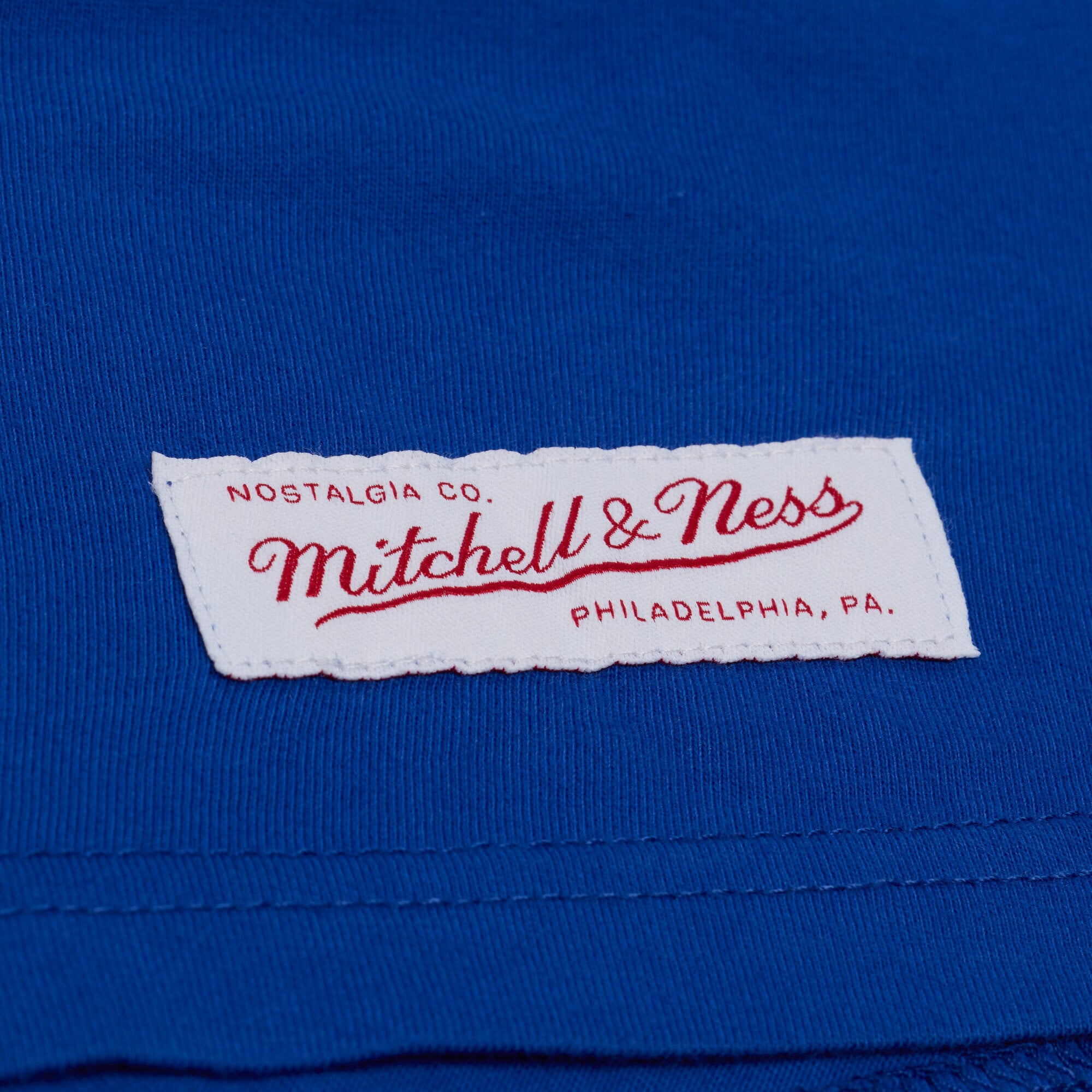 T-shirt à manches courtes Mitchell & Ness Royal Seattle Seahawks Core Essentials Street Graphic pour homme