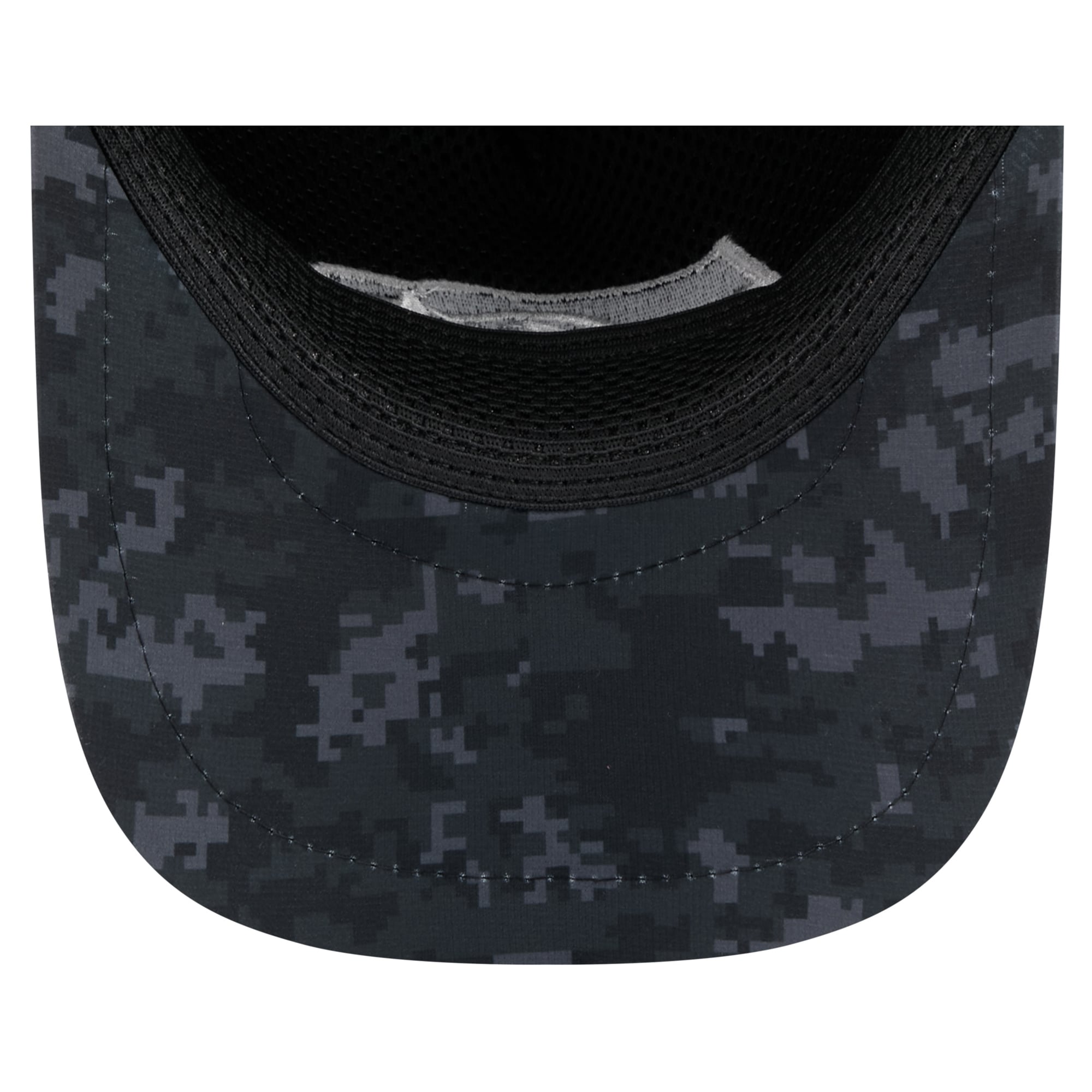 Men's New Era Black Seattle Seahawks 2026 Salute To Service Apex 9FORTY Adjustable Trucker Hat