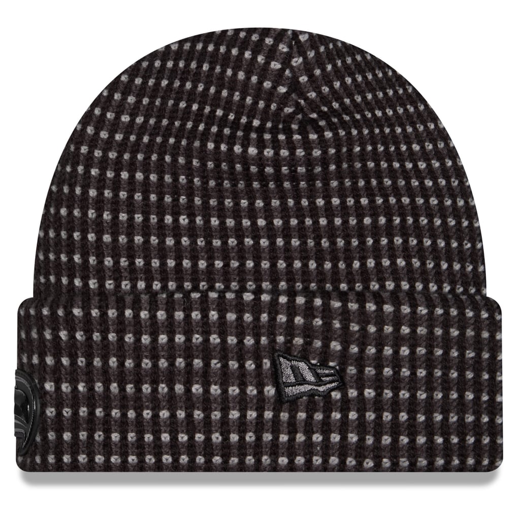 Seattle Seahawks New Era 2026 Sideline Cold Weather Cuffed Knit Hat - Black
