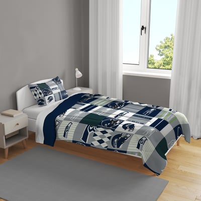 Seattle Seahawks Pegasus Patchwork Plaid Two-Piece Twin/Twin XL Bed in a Bag Set
