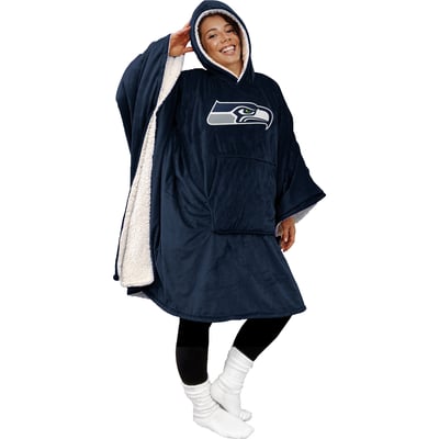 Seattle Seahawks Pegasus Team 50" x 70" Bloncho Sherpa Fan Cape