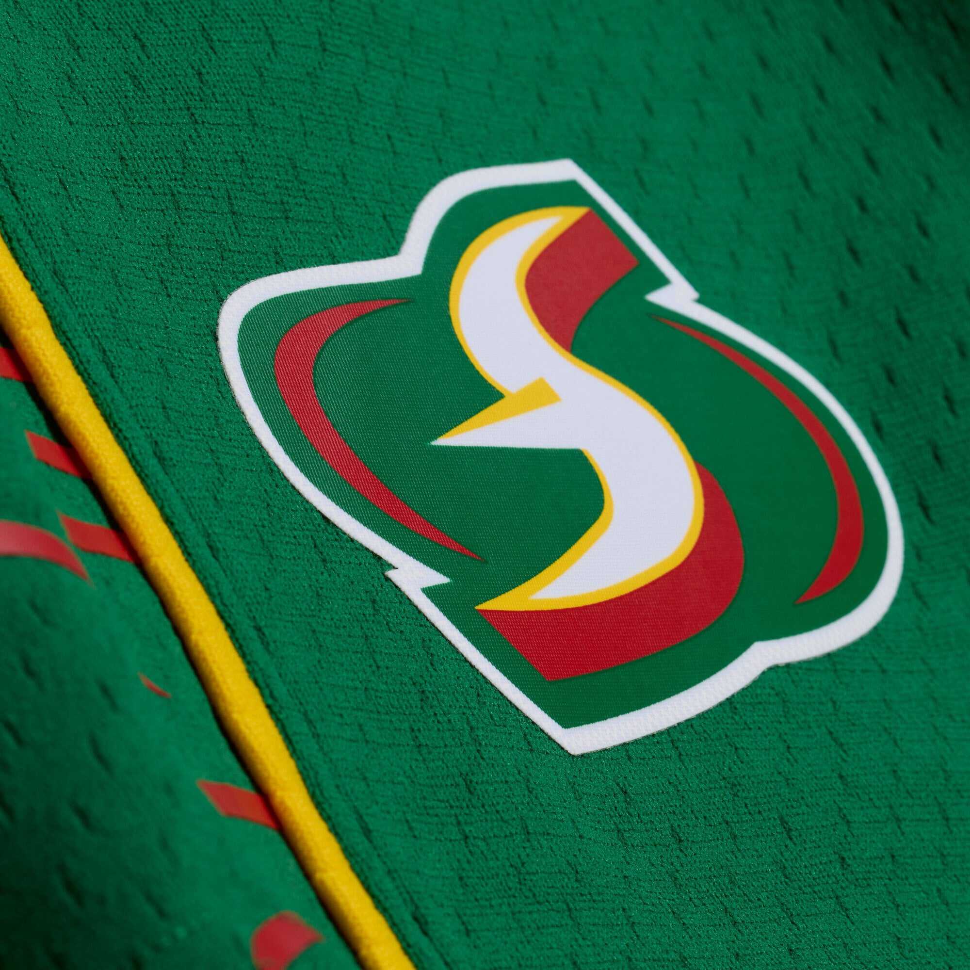 Men's Mitchell & Ness Green Seattle Storm 2007 Swingman Shorts - Court Origins
