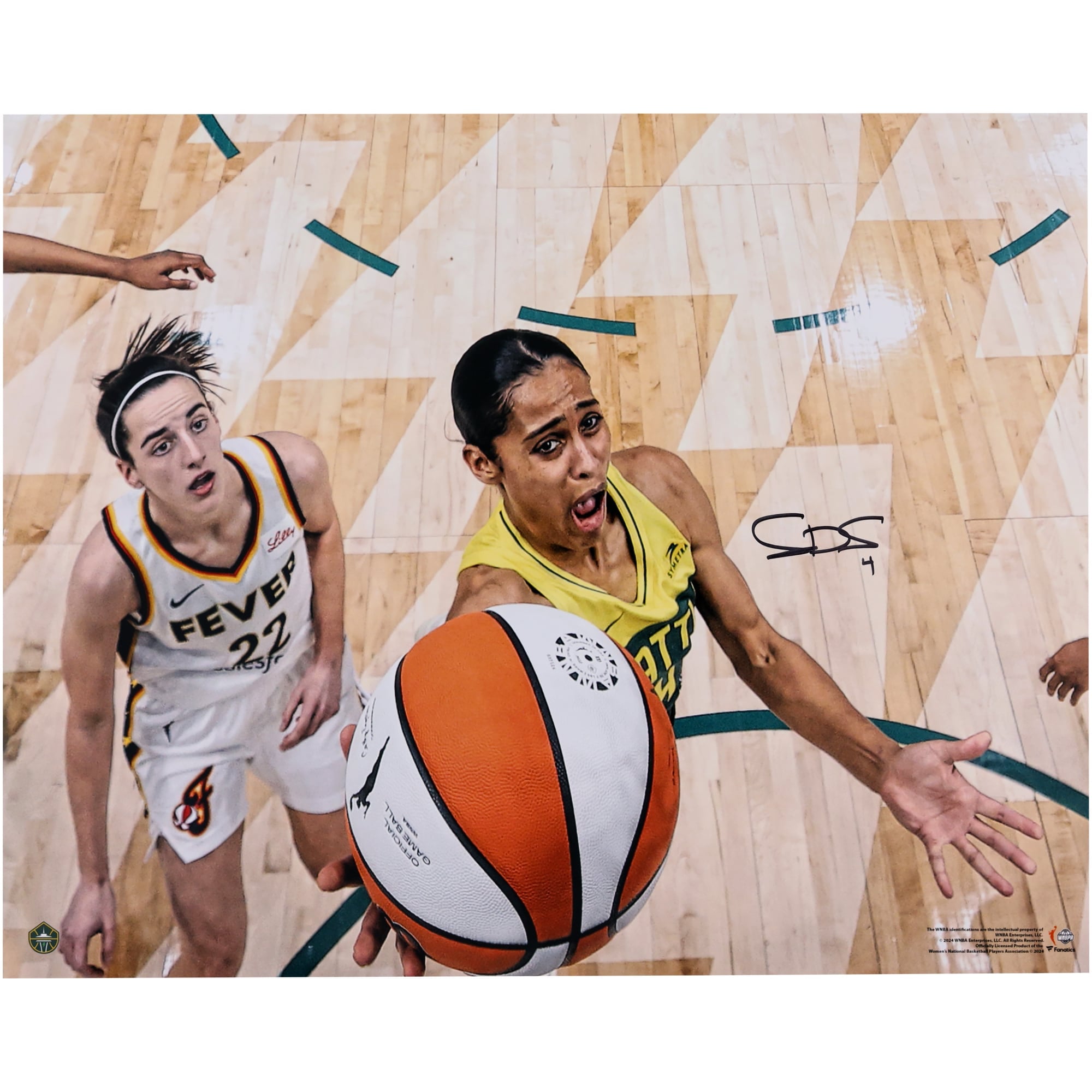 Photo dédicacée de Skylar Diggins-Smith (Seattle Storm) - Layup contre l'Indiana Fever (40,6 x 50,8 cm)