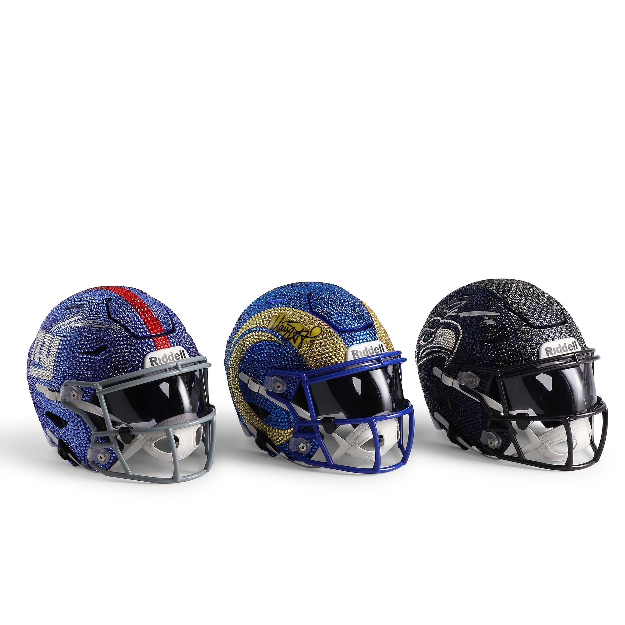 Casques NFL taille moyenne autographiés Under Wraps 2026 - Boîte mystère unique