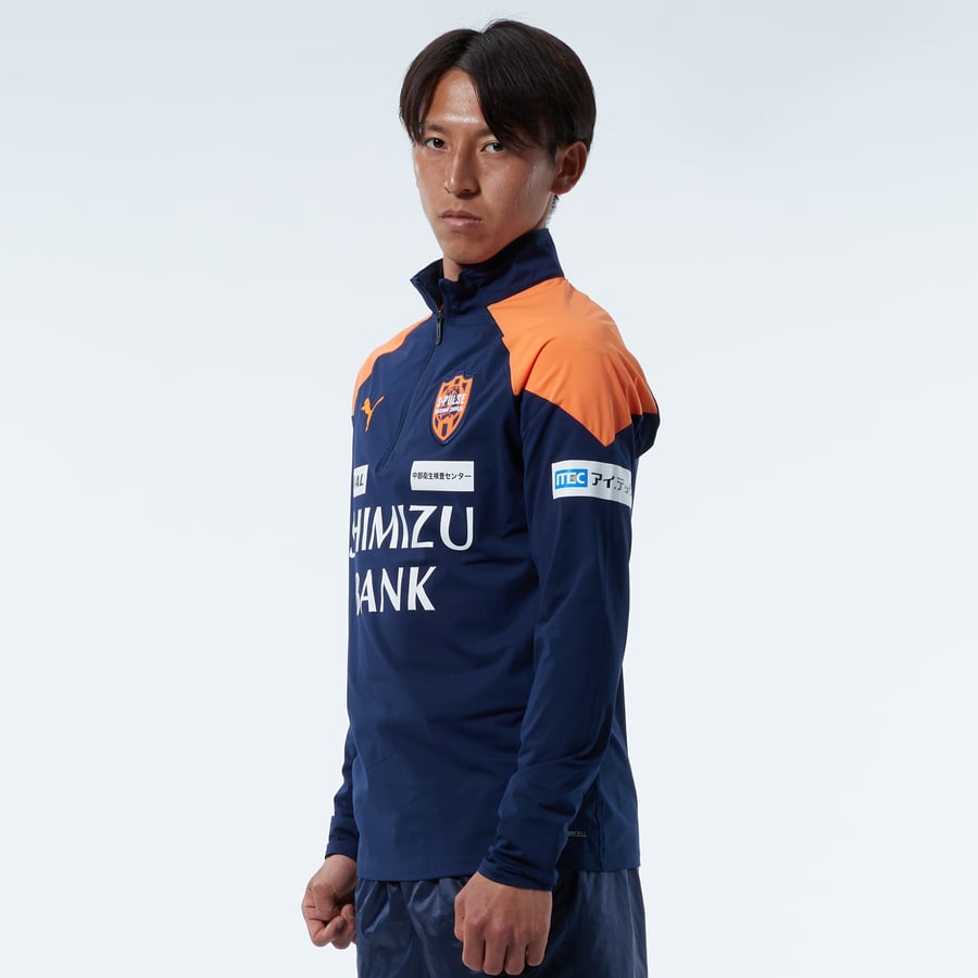 PUMA 公式戦用1／4ジップトップ（ピーコート）