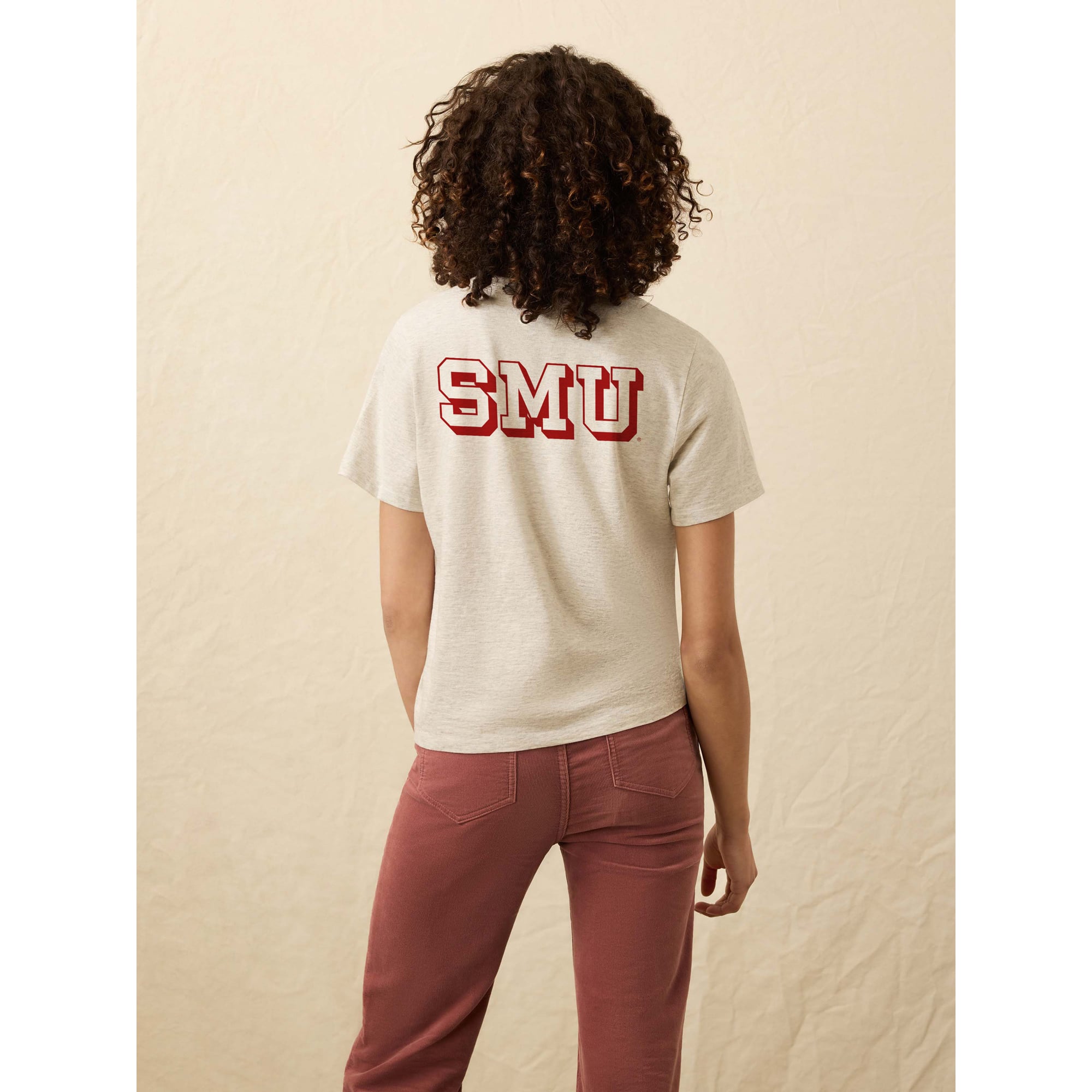 T-shirt essentiel FAHERTY crème SMU Mustangs pour femmes, délavé au soleil