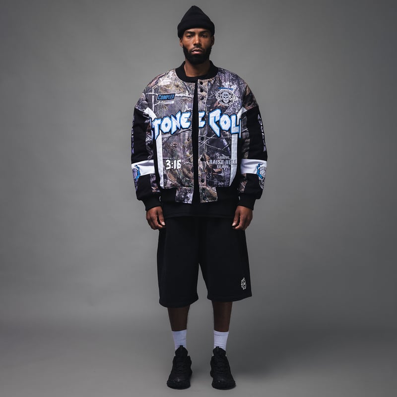 WWE Complex Merchandise, WWE Complex Gear | euroshop.wwe.com