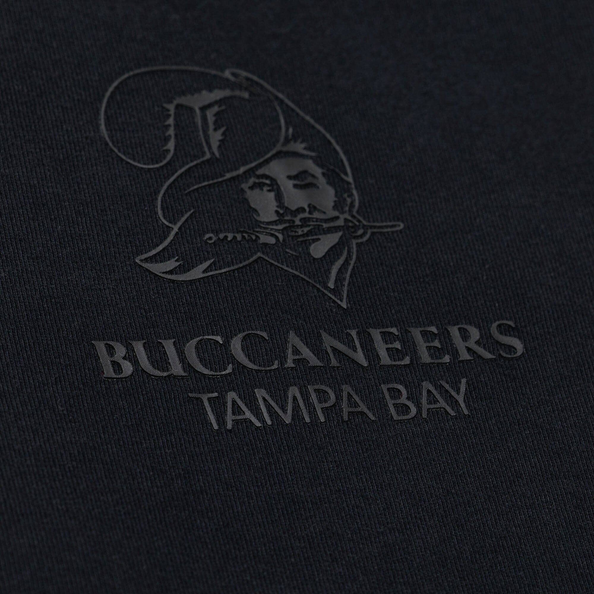 T-shirt Mitchell & Ness noir Tampa Bay Buccaneers Core Essentials Micro Logo pour homme