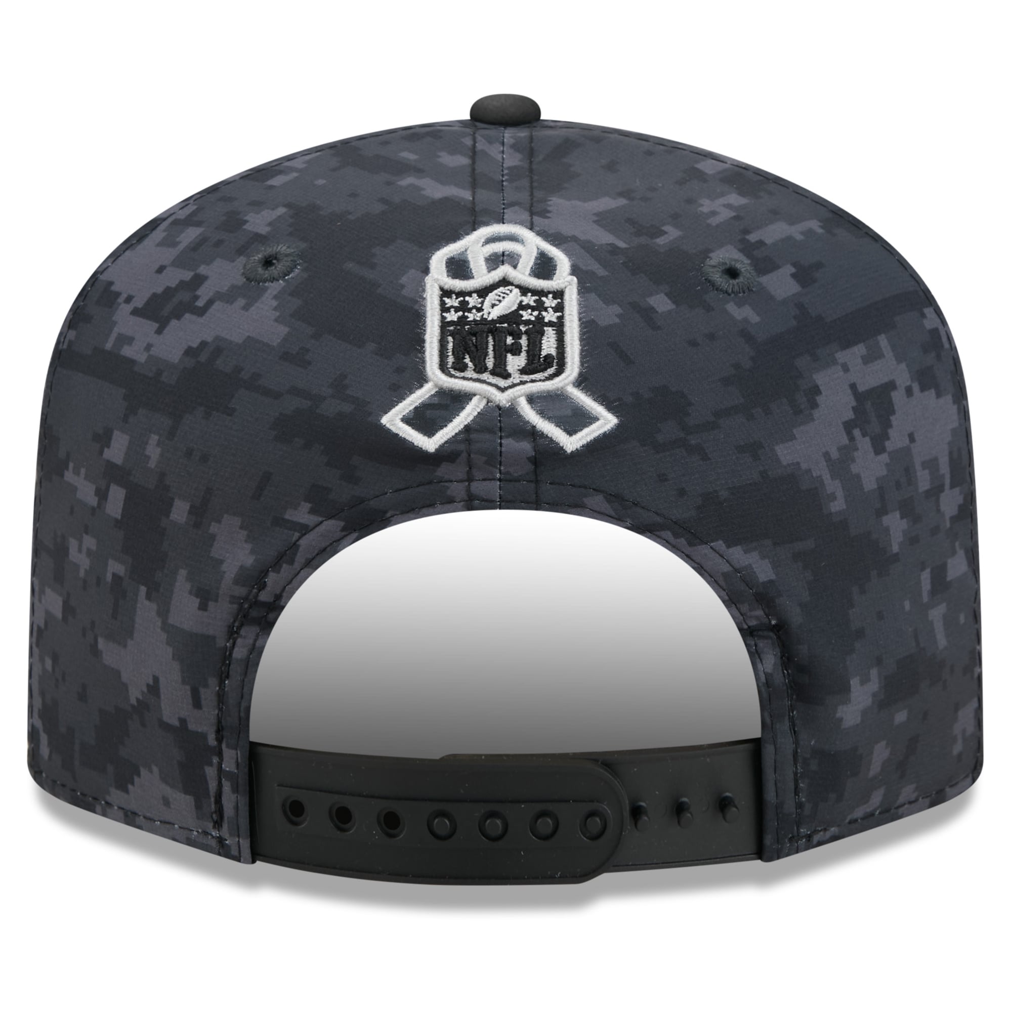 Casquette ajustable New Era noire pour homme Tampa Bay Buccaneers 2026 Salute To Service 19TWENTY