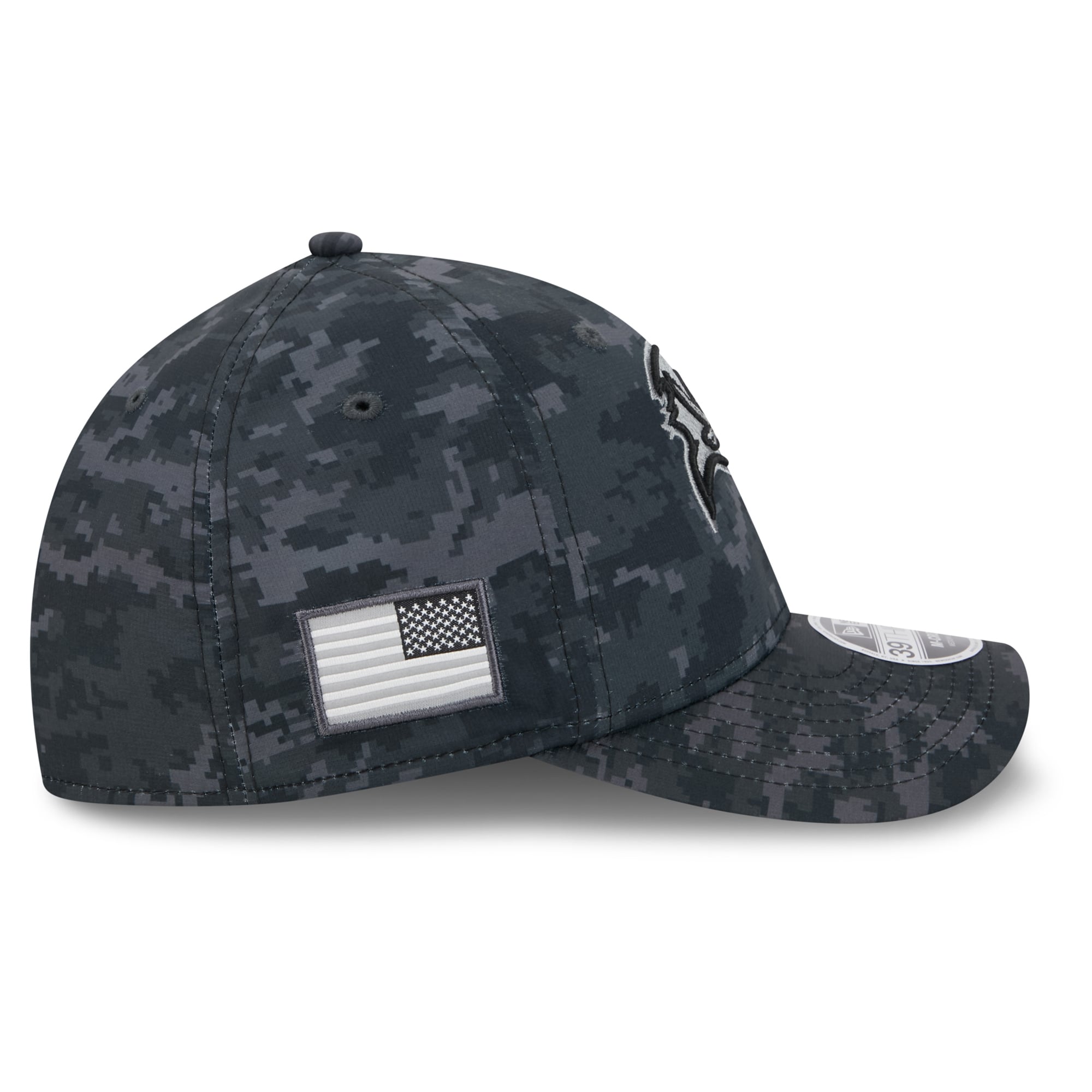 Men's New Era Black Tampa Bay Buccaneers 2026 Salute To Service 39THIRTY M-Crown Stretch Hat