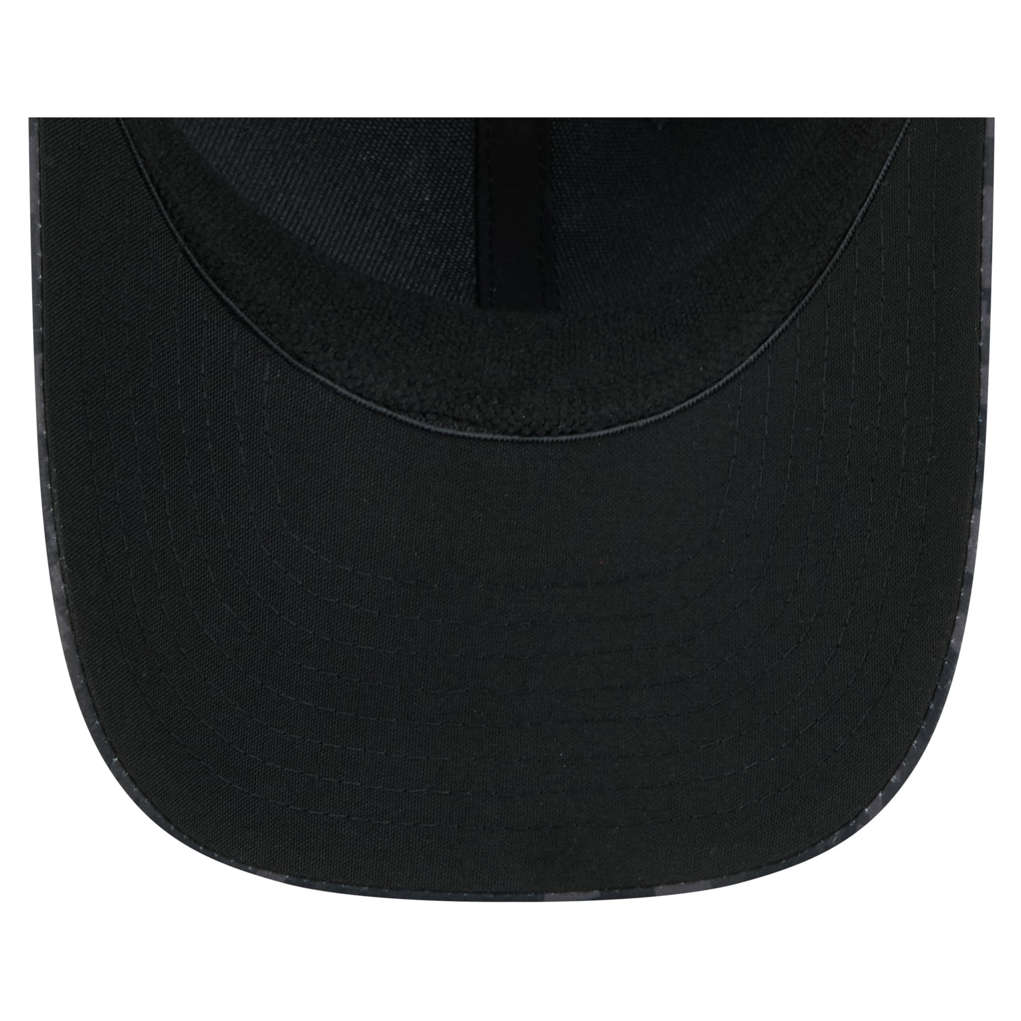 Men's New Era Black Tampa Bay Buccaneers 2026 Salute To Service 39THIRTY M-Crown Stretch Hat