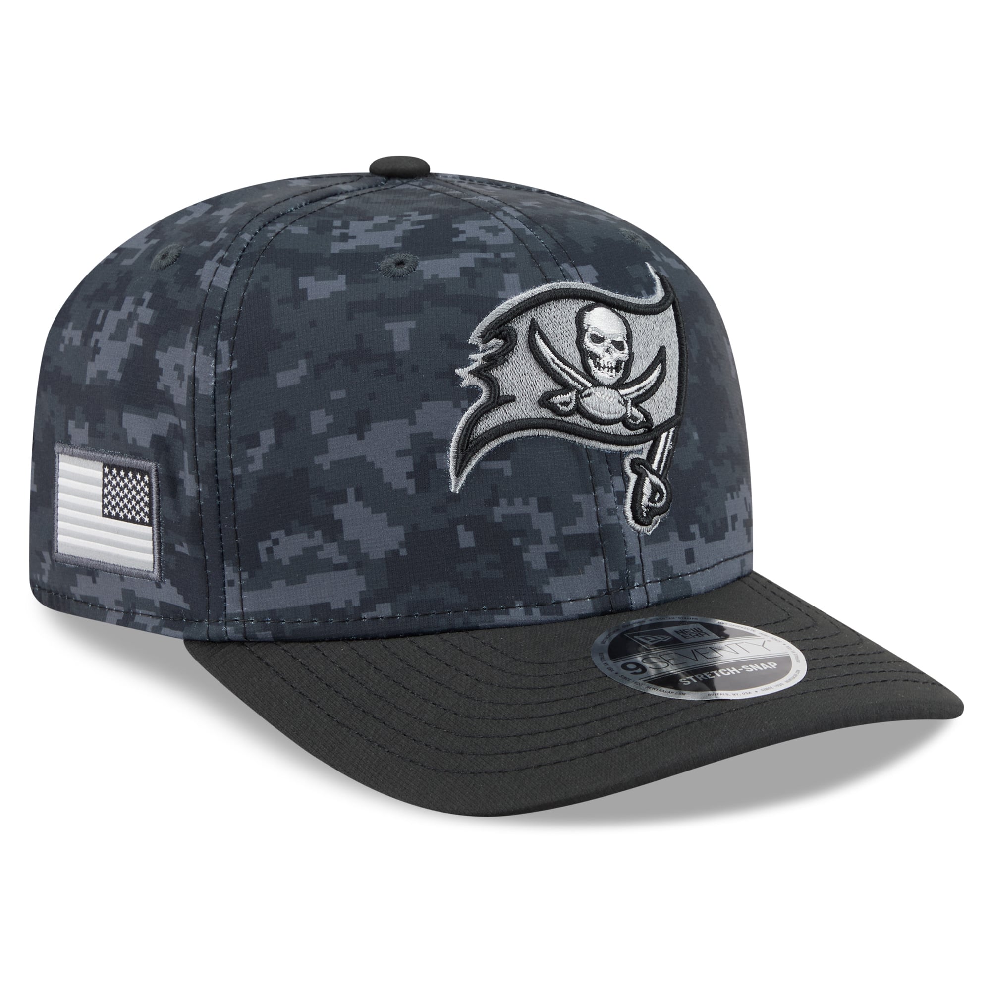 Casquette ajustable New Era noire pour homme Tampa Bay Buccaneers 2026 Salute To Service 9SEVENTY
