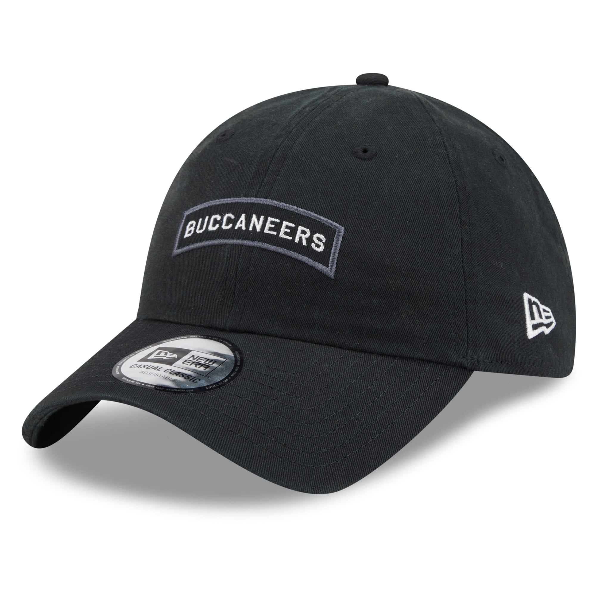 Casquette New Era noire pour homme, Tampa Bay Buccaneers 2026 Salute To Service, style classique décontracté et ajustable