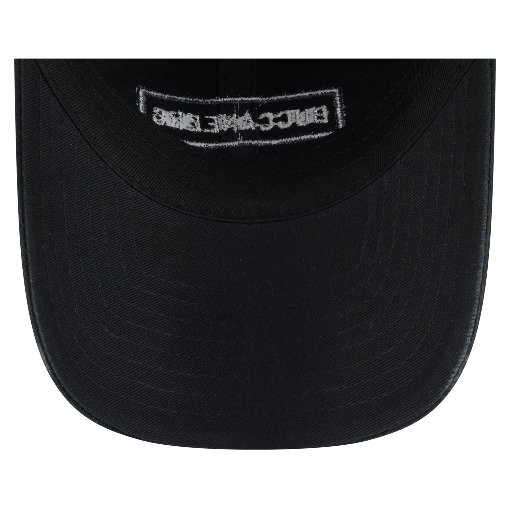 Casquette New Era noire pour homme, Tampa Bay Buccaneers 2026 Salute To Service, style classique décontracté et ajustable