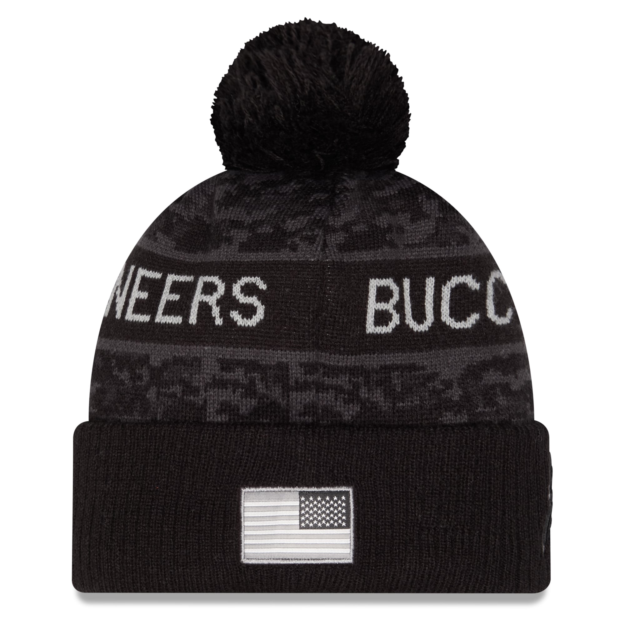 Bonnet à revers New Era noir pour homme, Tampa Bay Buccaneers 2026 Salute To Service, avec pompon