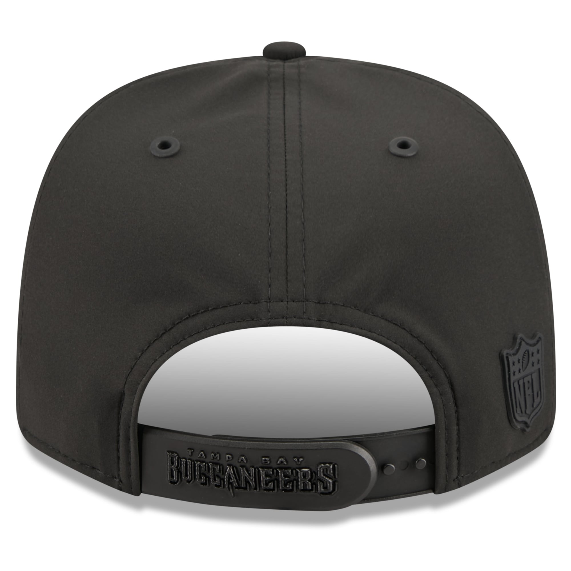 Casquette ajustable New Era noire Tampa Bay Buccaneers 2026 Sideline 9SEVENTY pour homme