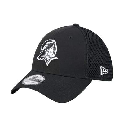 New Era Tampa Bay Buccaneers Black Main Neo 39THIRTY Flex Hat