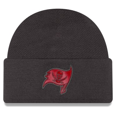 Tampa Bay Buccaneers New Era 2026 Sideline Cold Weather  Skully Knit Hat - Charcoal
