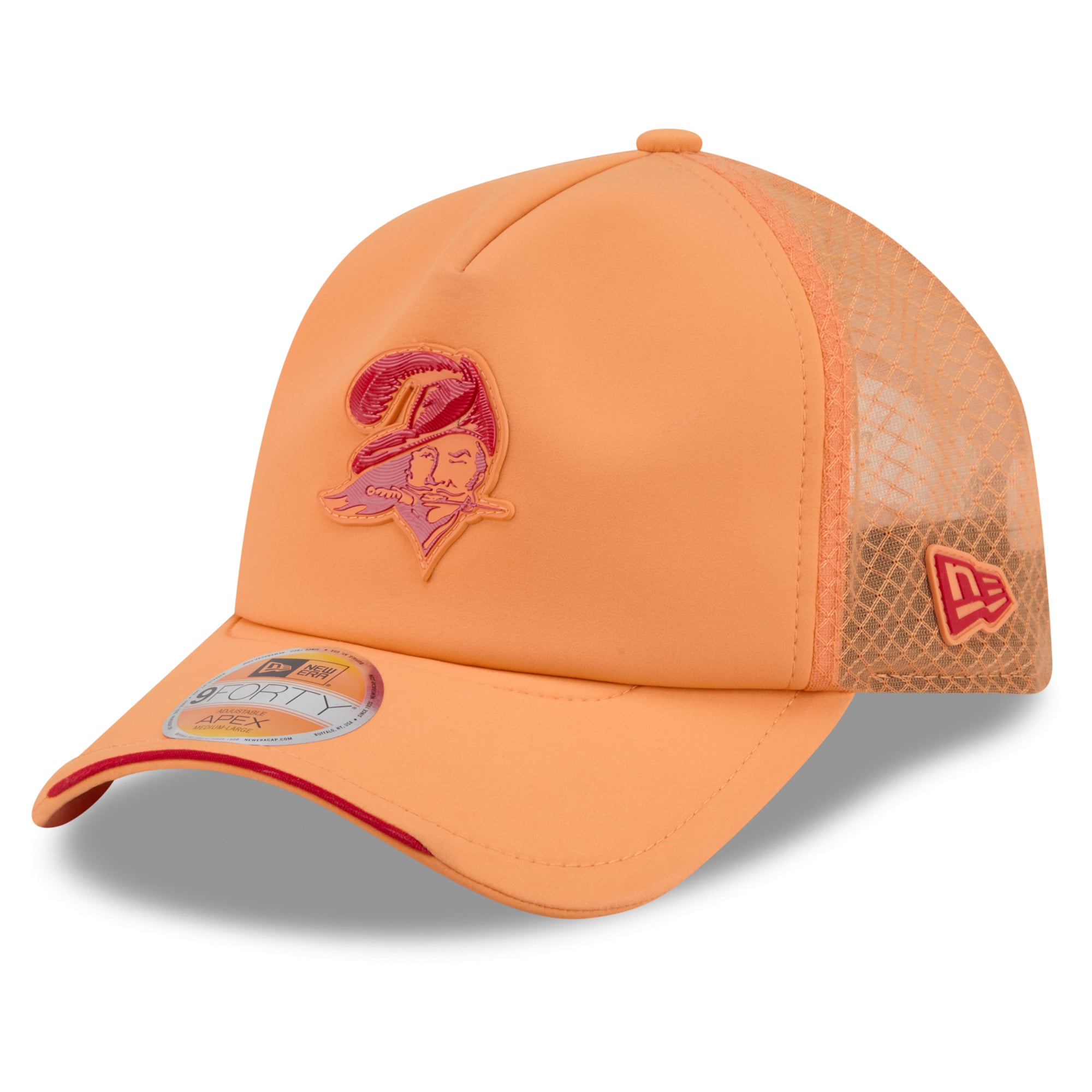 Men's New Era Red Tampa Bay Buccaneers 2026 Sideline Apex 9FORTY Adjustable Trucker Hat