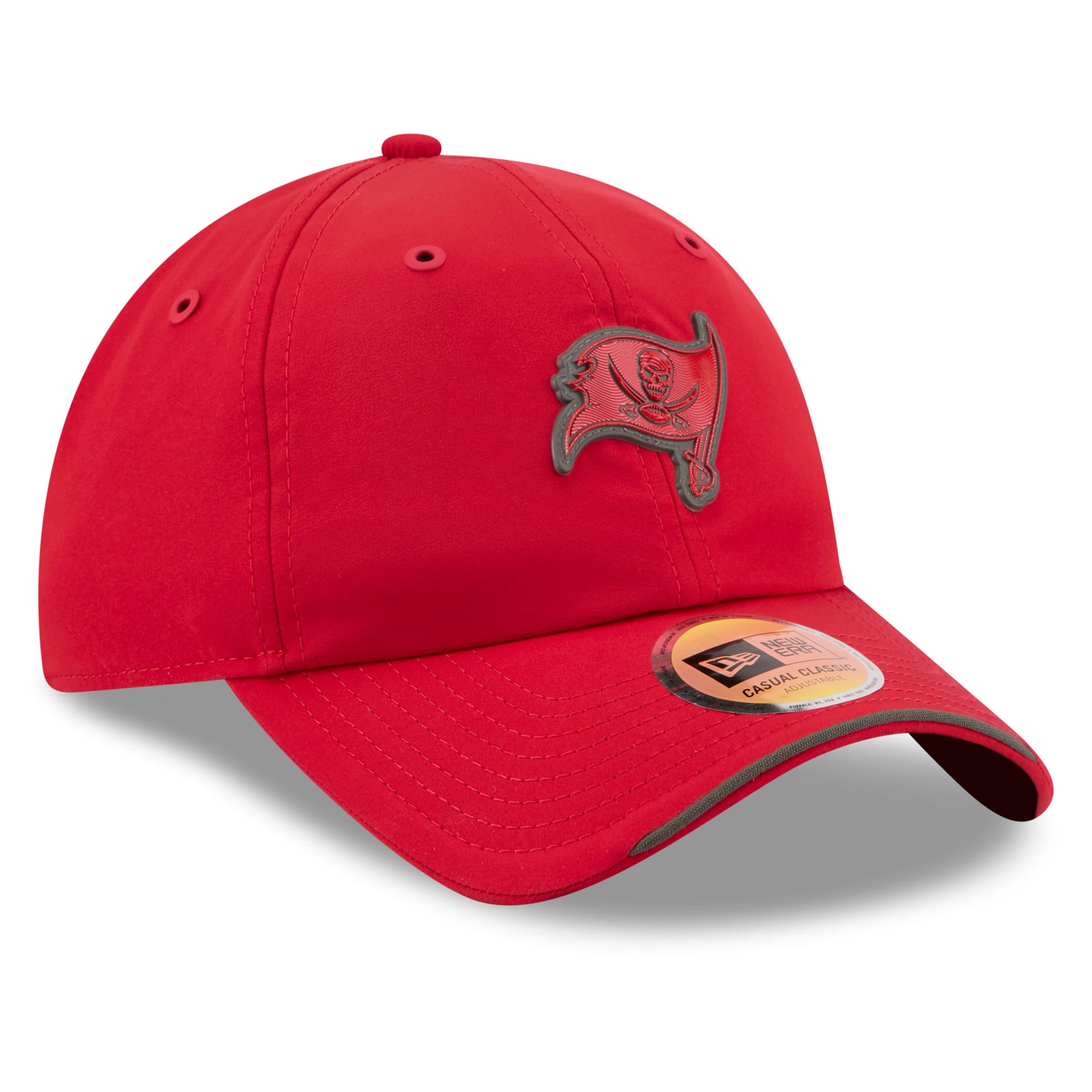 Casquette New Era rouge Tampa Bay Buccaneers 2026 Sideline Casual Classic pour homme