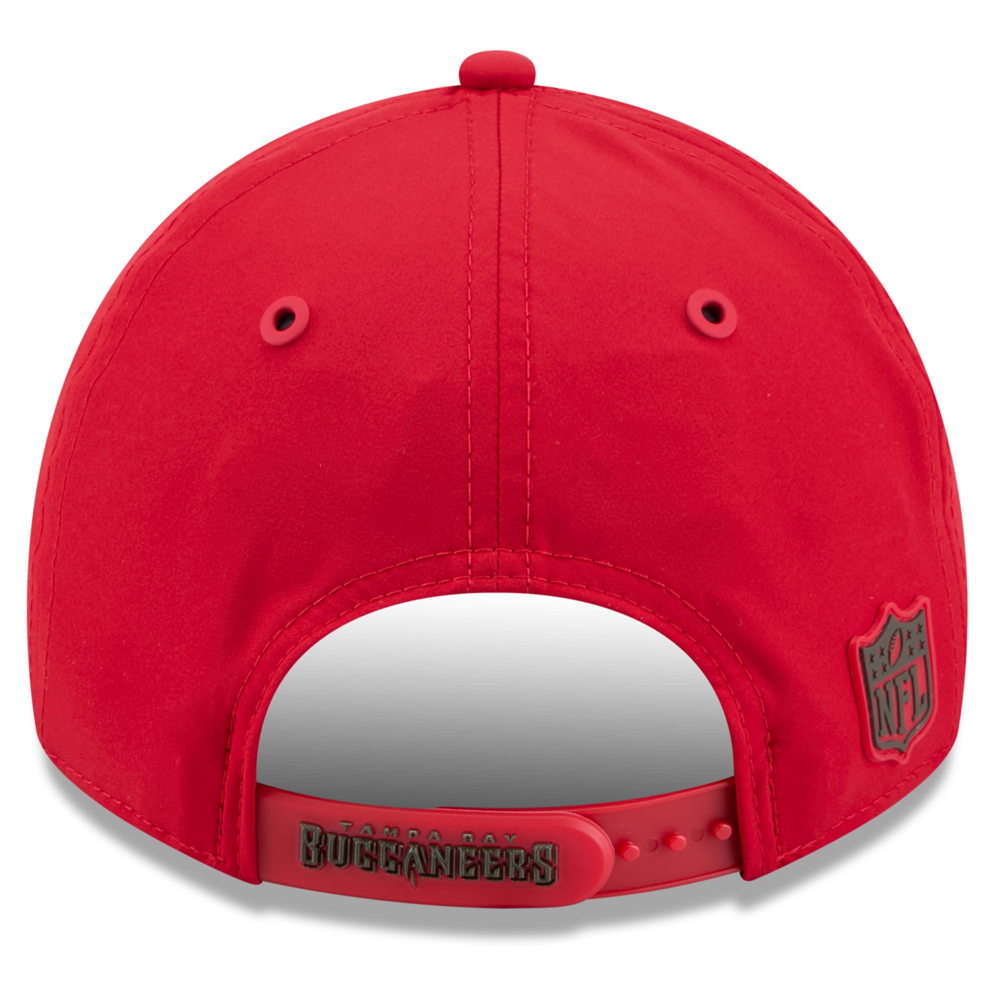 Casquette New Era rouge Tampa Bay Buccaneers 2026 Sideline Casual Classic pour homme