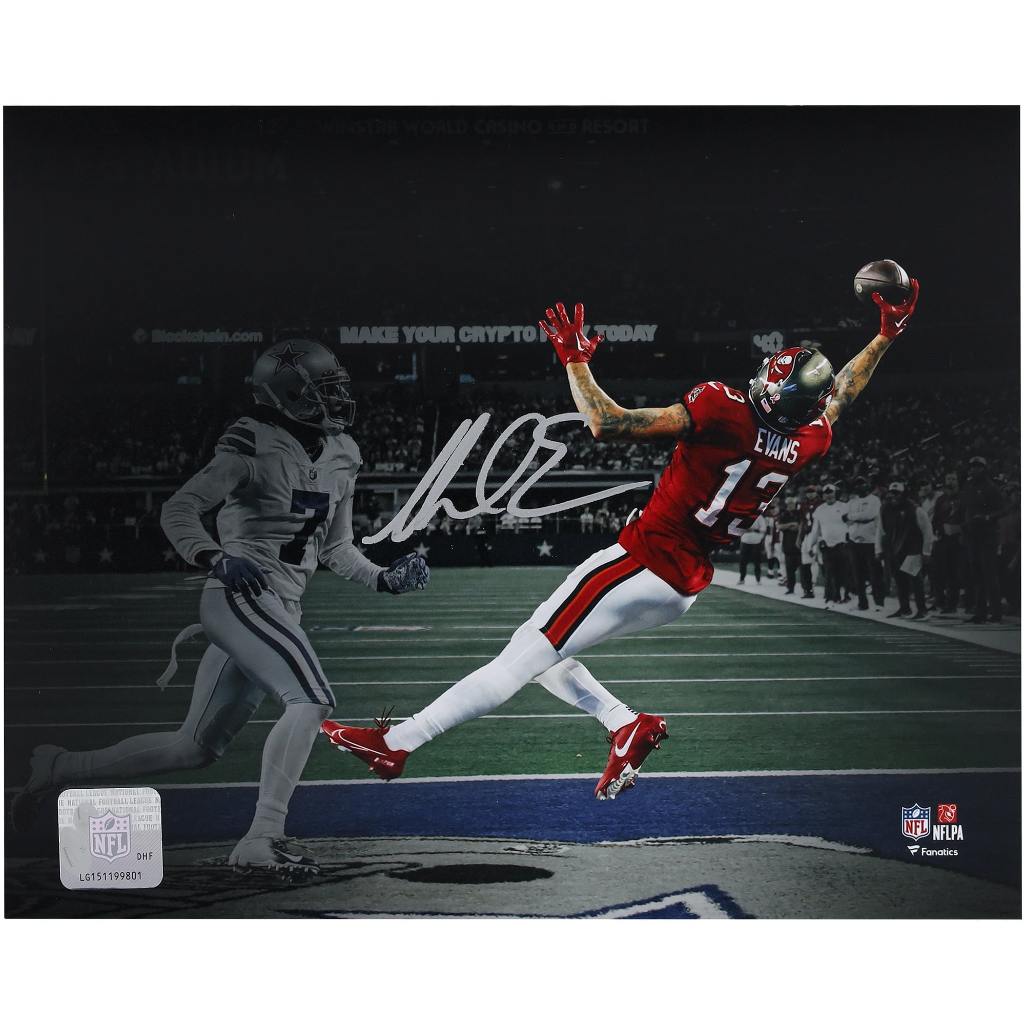 Photo dédicacée de Mike Evans (Buccaneers de Tampa Bay) - 20 x 25 cm (8 x 10 pouces) - Réception à une main - Spotlight