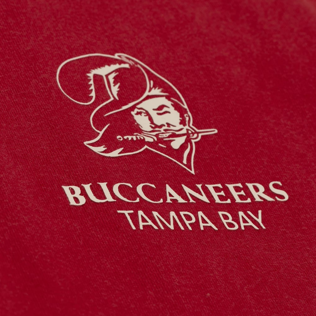 Tampa Bay Buccaneers Mitchell & Ness Women's Core Essentials Micro Logo Boxy Crop T-Shirt - Scarlet

