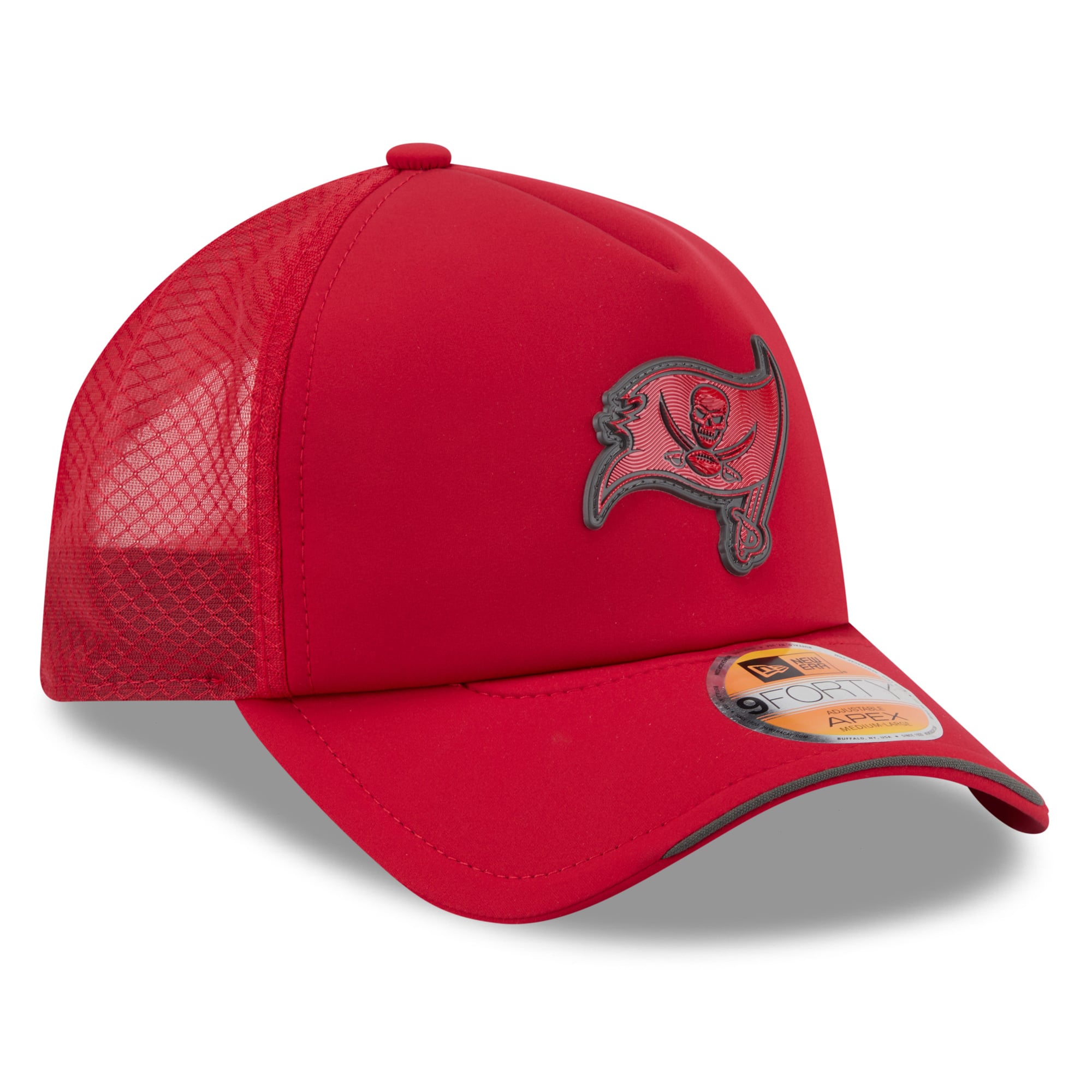 Youth New Era Red Tampa Bay Buccaneers 2026 Sideline Apex 9FORTY Adjustable Trucker Hat