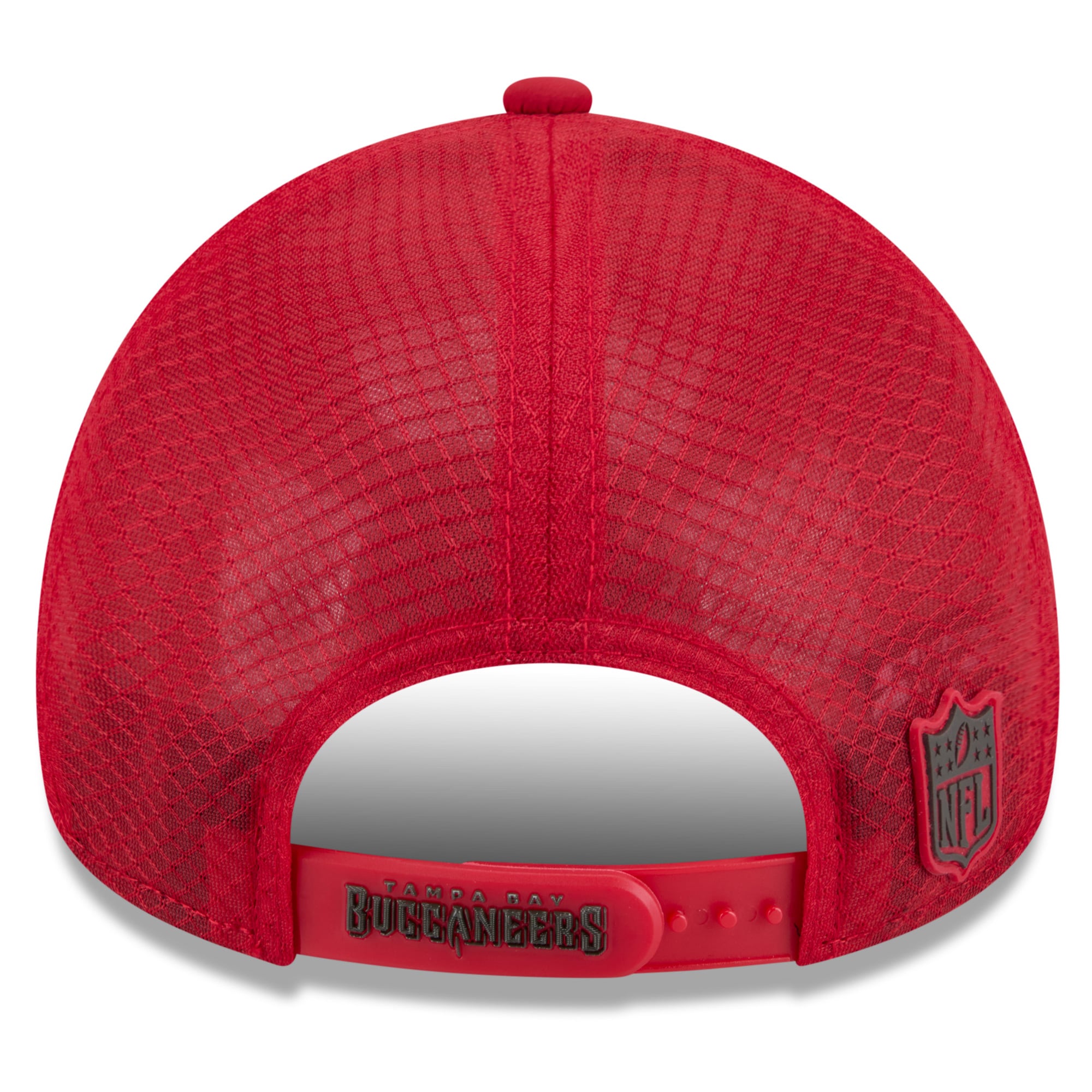 Youth New Era Red Tampa Bay Buccaneers 2026 Sideline Apex 9FORTY Adjustable Trucker Hat