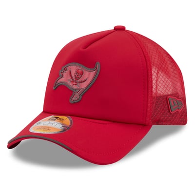 Tampa Bay Buccaneers New Era Youth 2026 Sideline Apex 9FORTY Adjustable Trucker Hat - Red