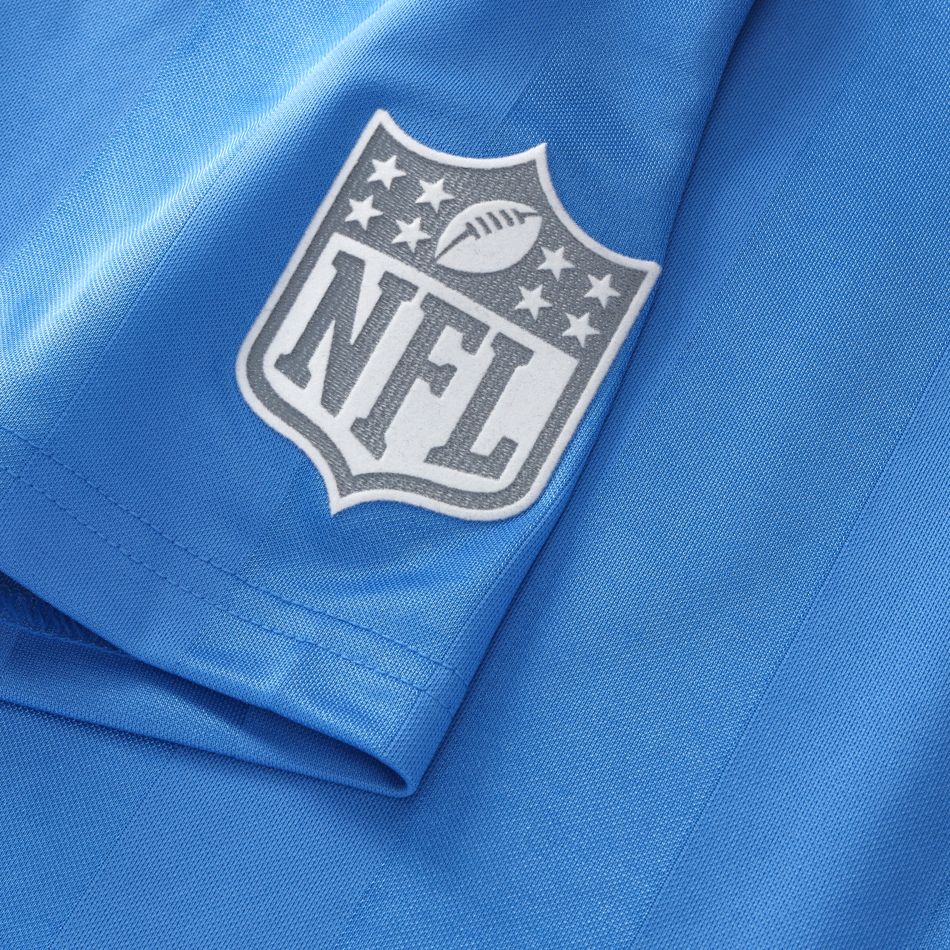 T-shirt de supporter des Tennessee Titans bleu clair à col en V, la marque Fanatics, pour homme.