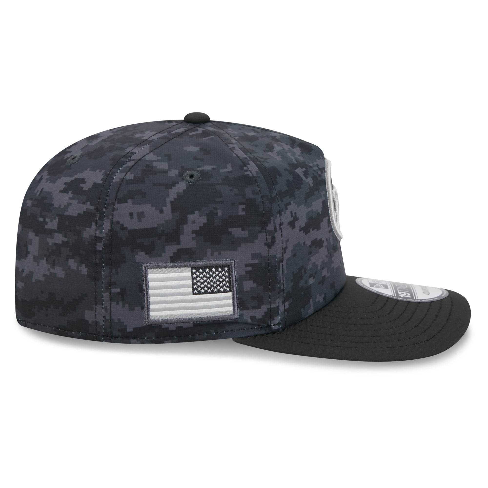 Casquette ajustable New Era noire Tennessee Titans 2026 Salute To Service 19TWENTY pour homme