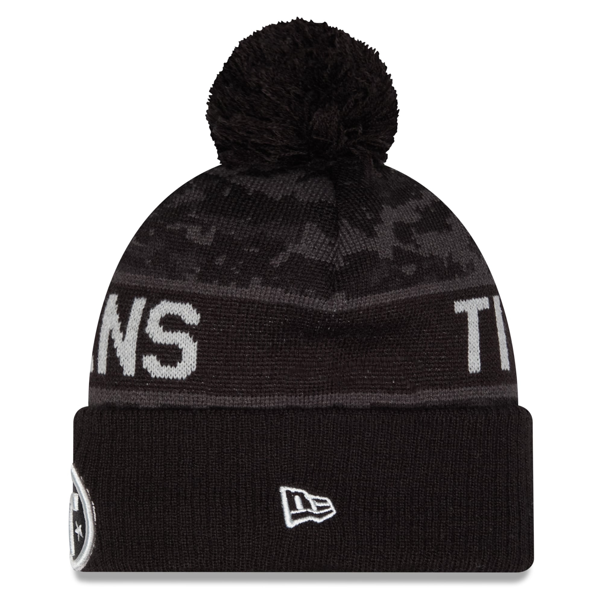 Bonnet à revers New Era noir Tennessee Titans 2026 Salute To Service pour homme, avec pompon
