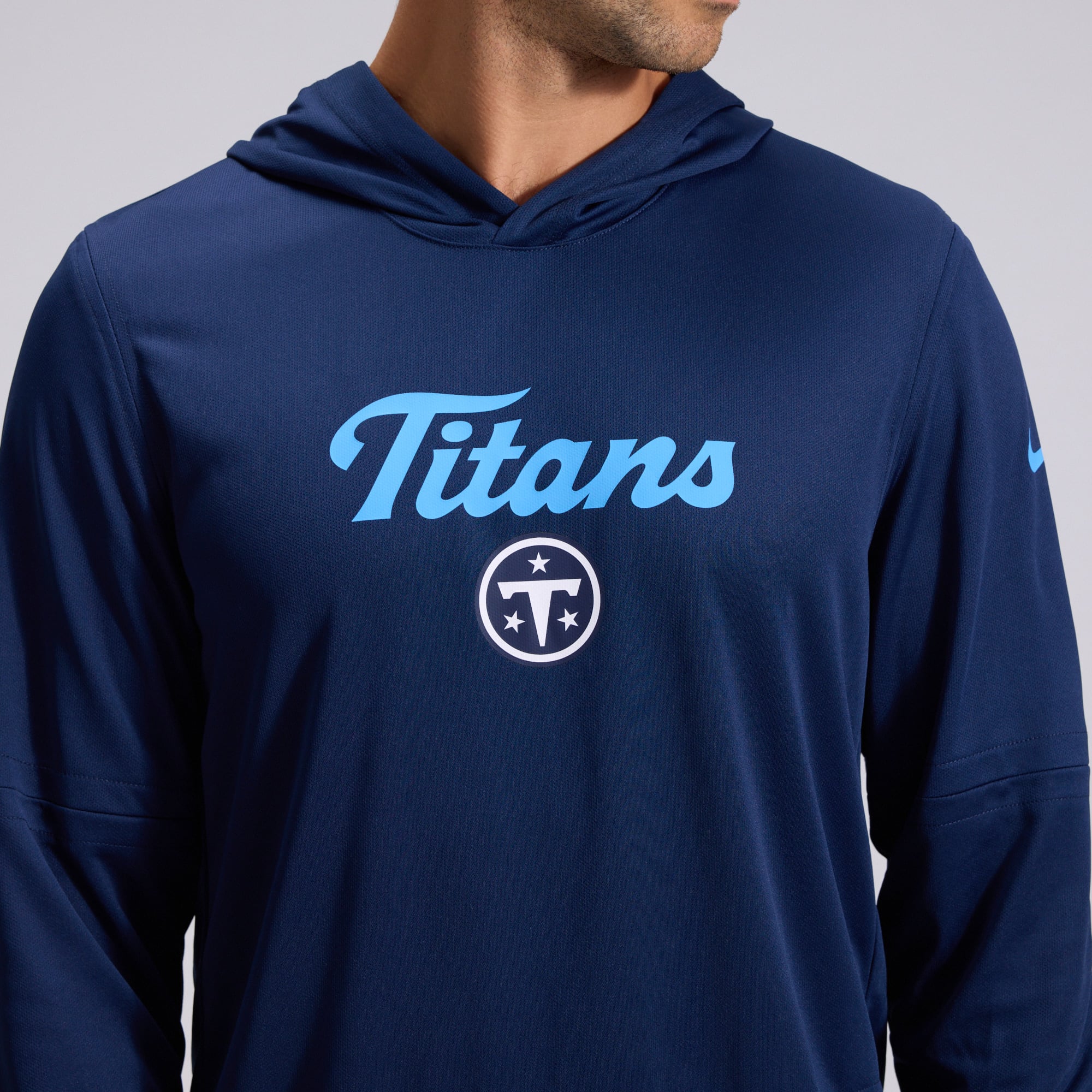 Haut à capuche léger manches longues Nike pour homme, collection Rivalries 2026 des Tennessee Titans, bleu marine.