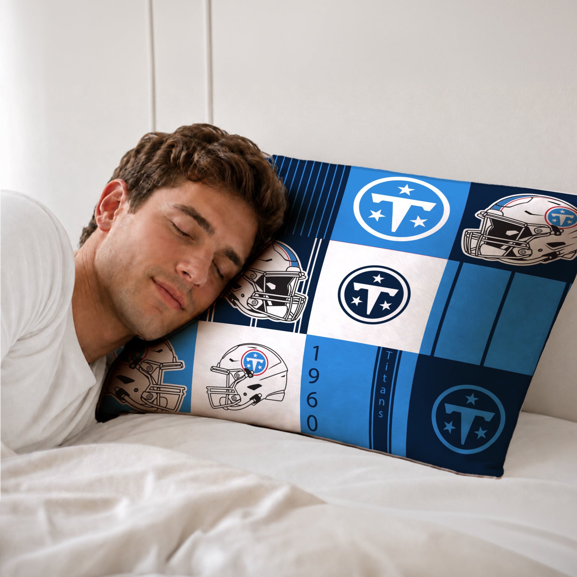 Pegasus Tennessee Titans Patchwork Plaid Two-Piece Twin/Twin XL Bed in a Bag Set