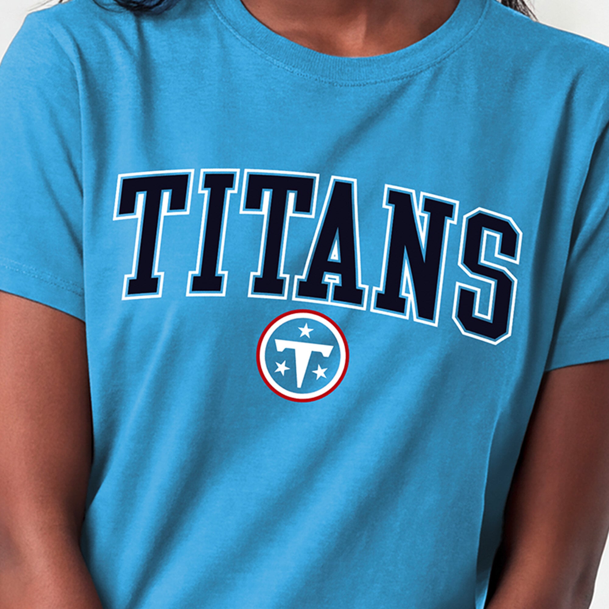 T-shirt Champion bleu clair pour femmes, logo arqué des Tennessee Titans