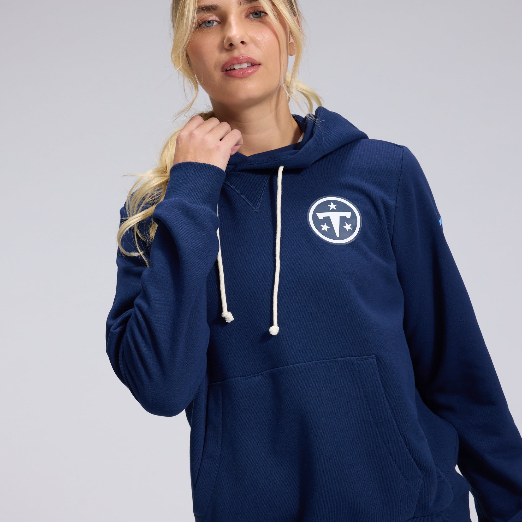 Women's Nike Navy Tennessee Titans 2026 Rivalries Collection Standard Issue Sideline Pullover Hoodie