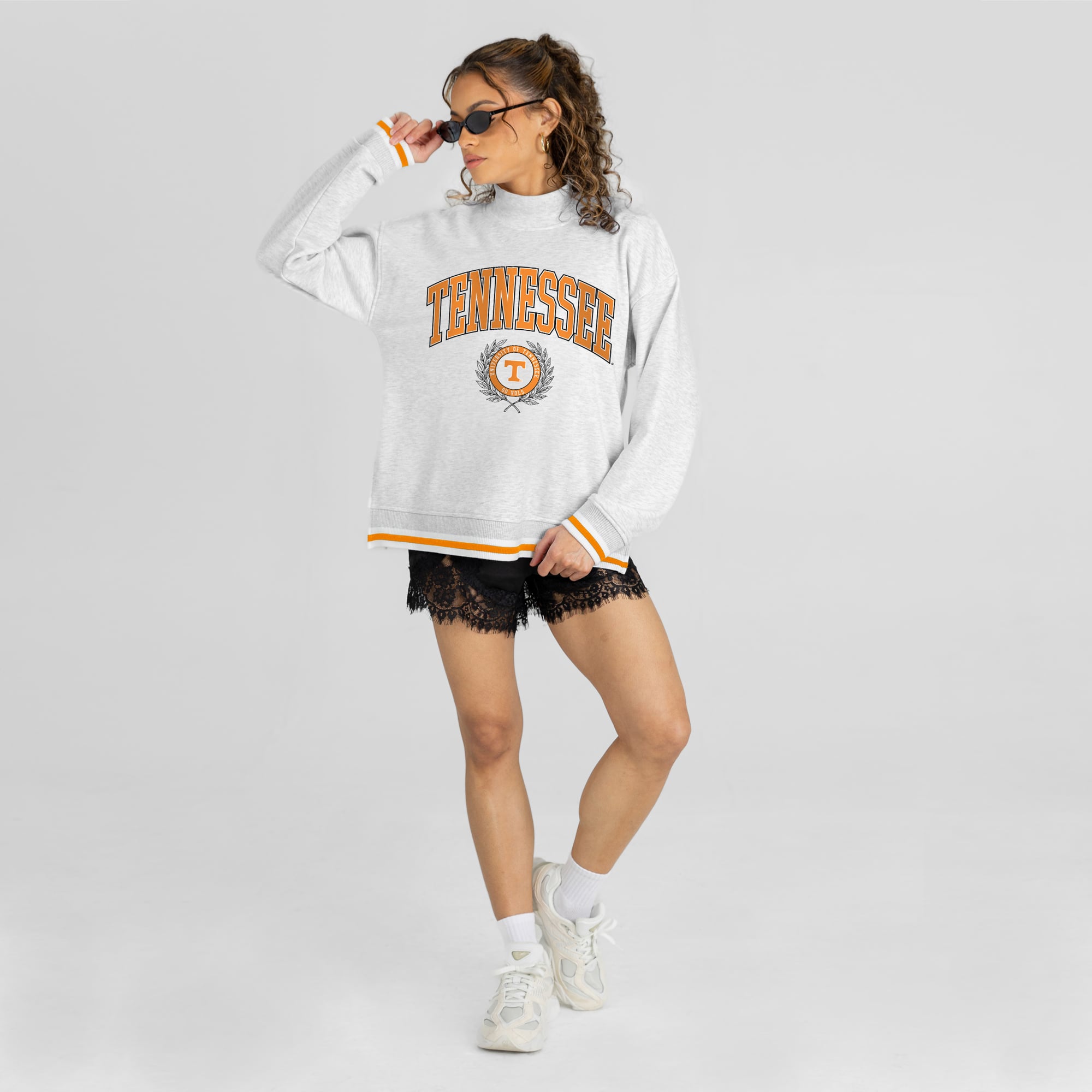 Sweat-shirt à col montant rayures contrastées « Rally Point » des Tennessee Volunteers, gris, pour femme, collection Gameday Couture