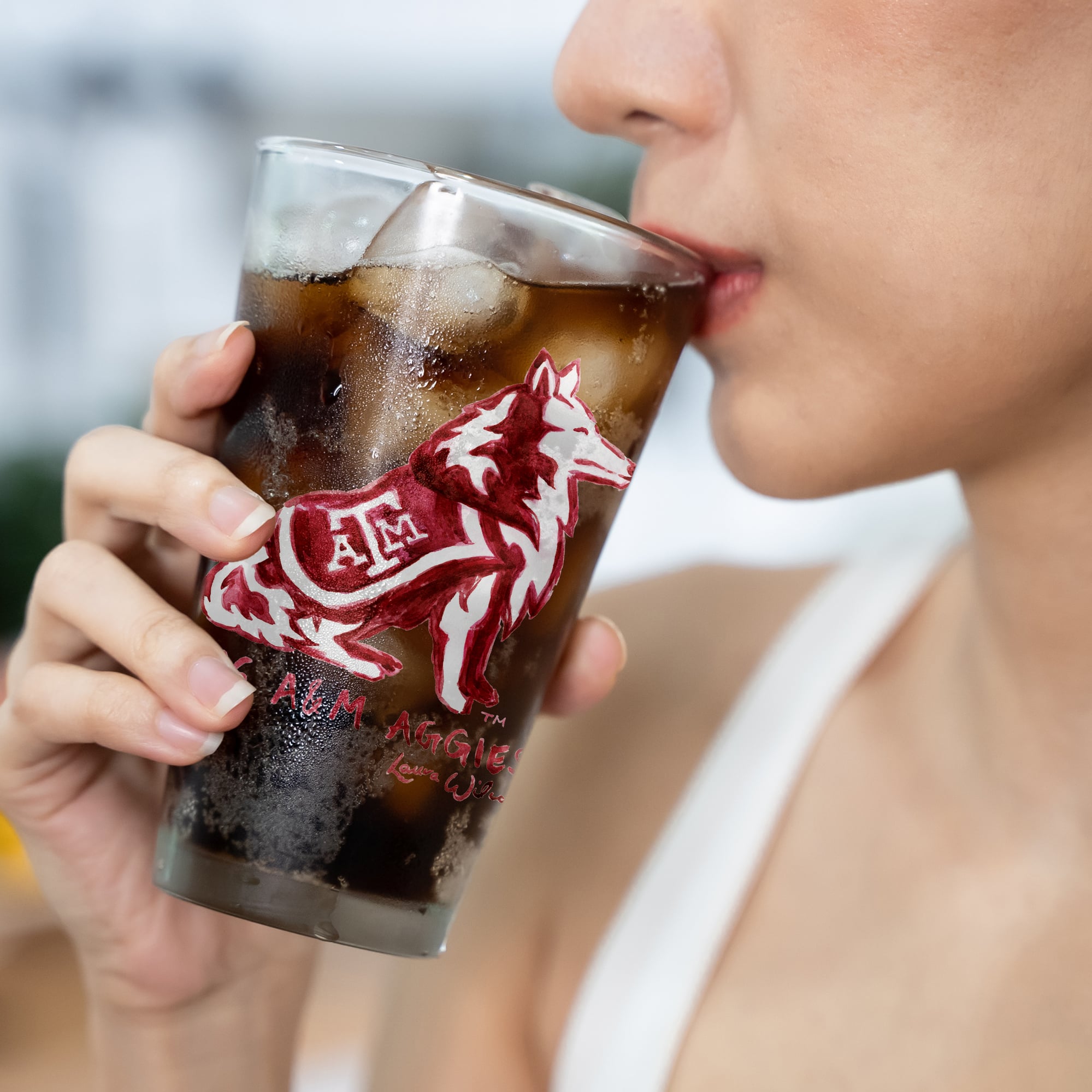 Ensemble de 2 verres à bière à l'effigie de Laura Wilcox, mascotte des Texas A&M Aggies, à Indigo Falls