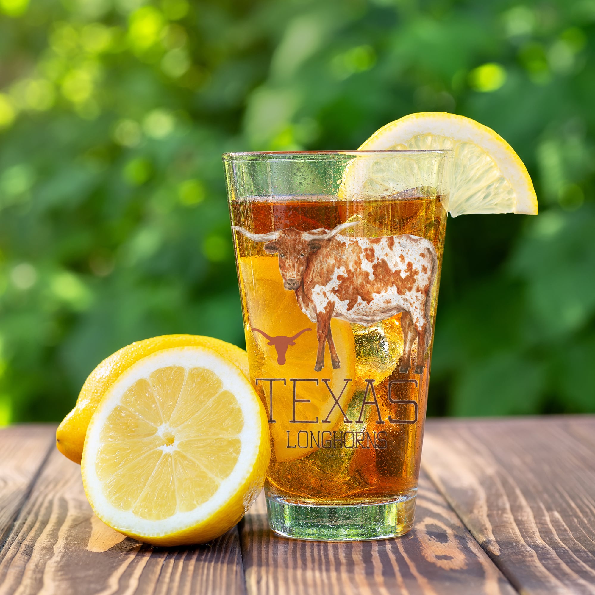 Ensemble de 2 verres à bière à l'effigie de Laura Wilcox, mascotte des Longhorns du Texas, à Indigo Falls