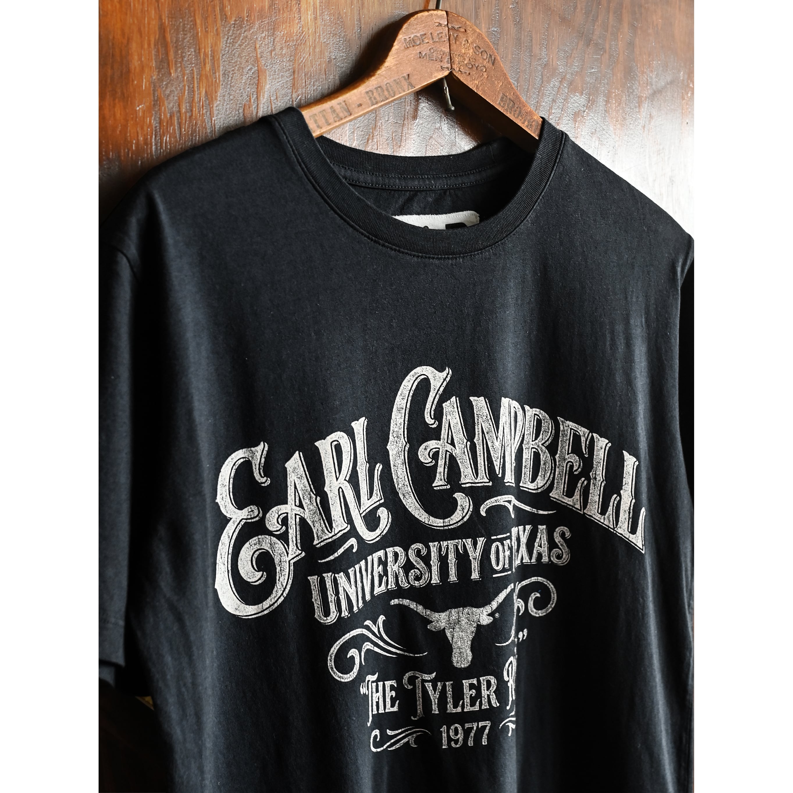 Unisex Roots of Fight x Texas Longhorns Earl Campbell Black The Tyler Rose T-Shirt