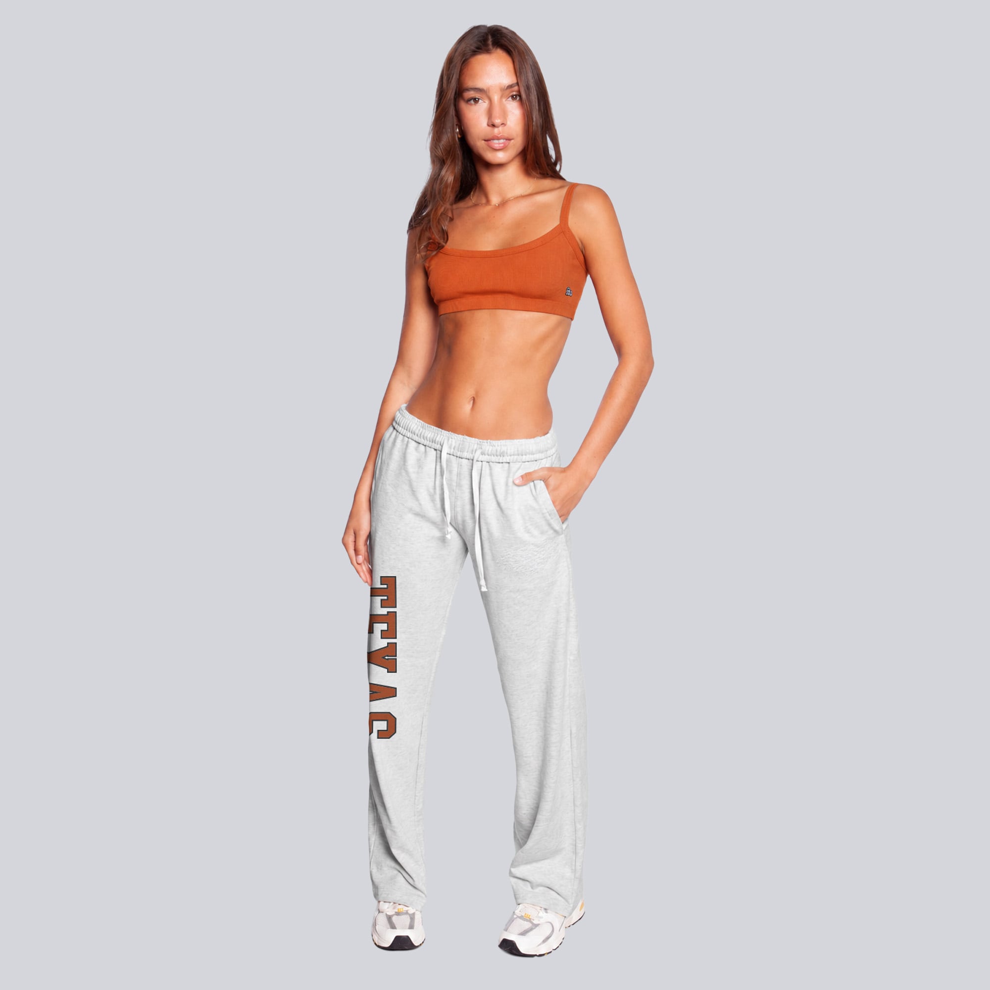 Pantalon universitaire gris Texas Longhorns pour femmes de la marque Hype and Vice
