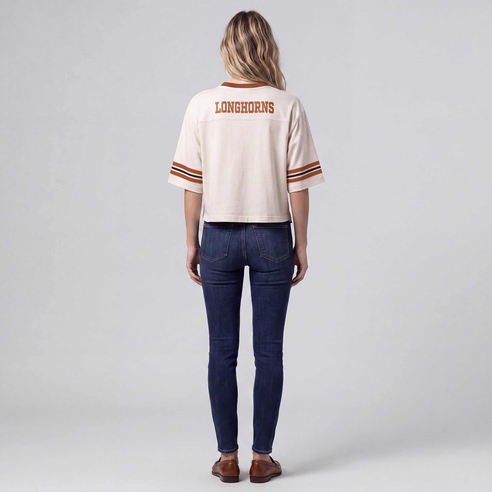 T-shirt court à empiècement carré Mitchell & Ness crème Texas Longhorns pour femme