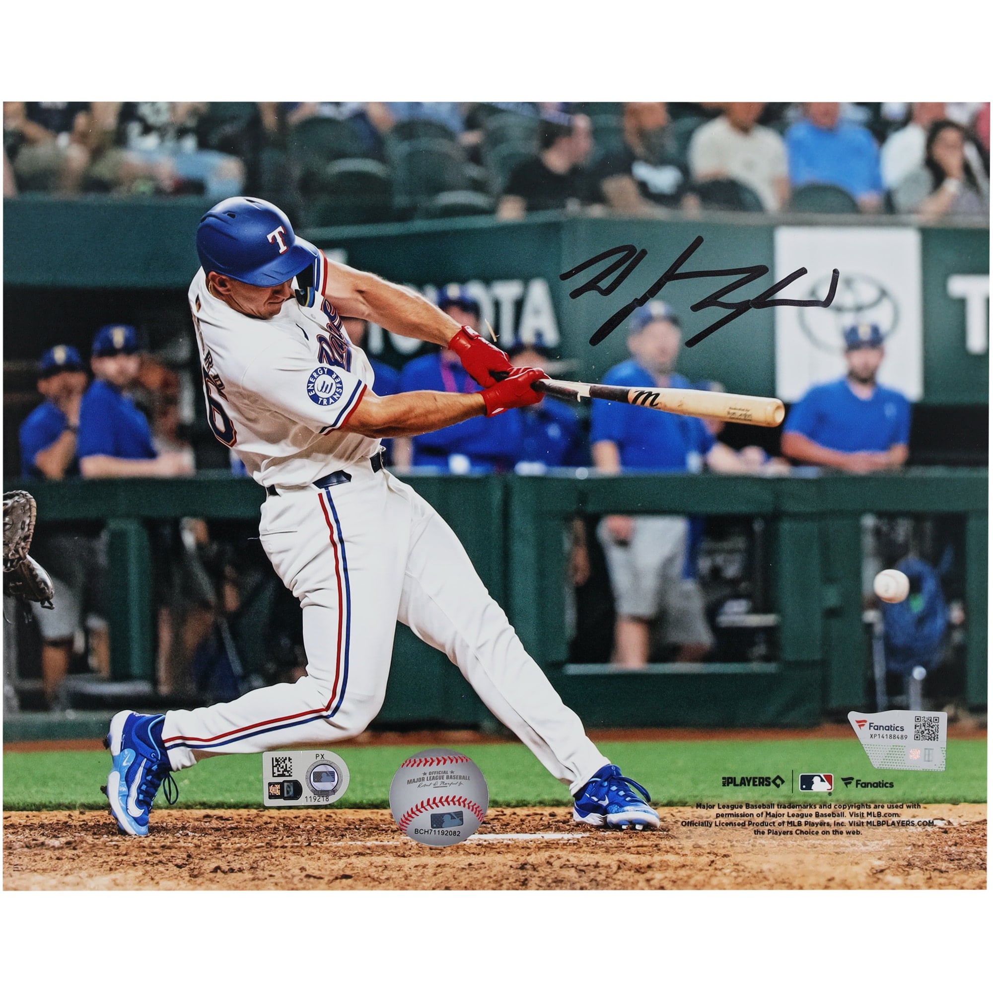 Photographie autographiée de Wyatt Langford, Texas Rangers, lors de ses débuts en tant que frappeur, 8" x 10"