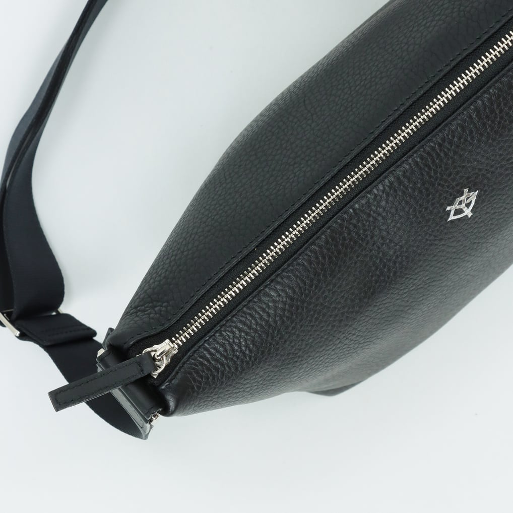 GIANTS × TRION グラブレザーショルダーバッグ (YG) Black×Sliver