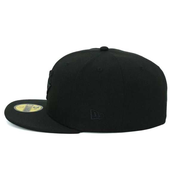 YG ブラック×ブラック×ブラック NEW ERA 59FIFTY