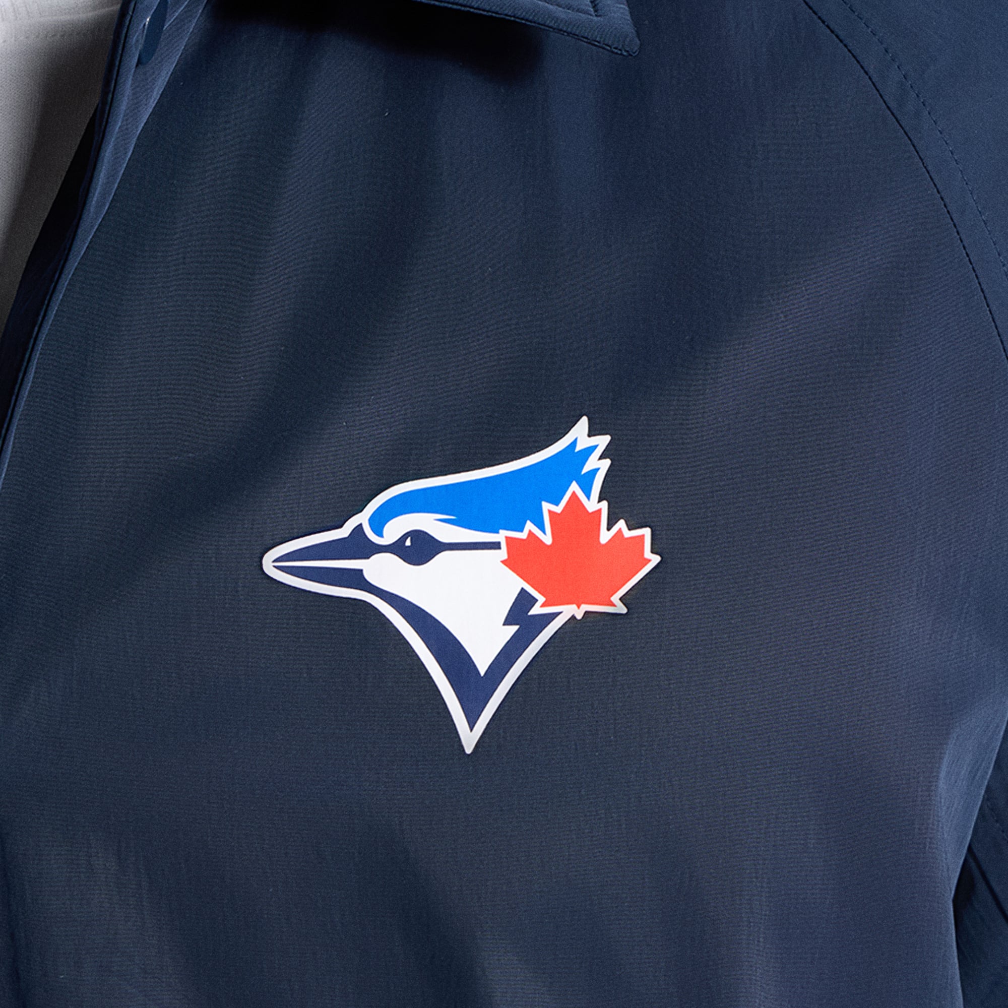 Veste d'entraîneur lululemon True Navy Toronto Blue Jays pour homme, fermeture à boutons-pression.