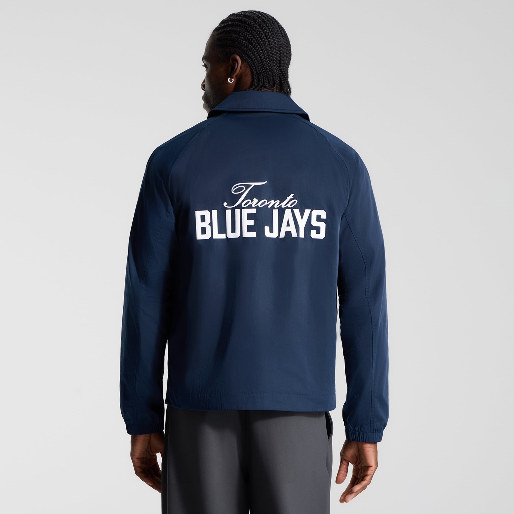 Veste d'entraîneur lululemon True Navy Toronto Blue Jays pour homme, fermeture à boutons-pression.
