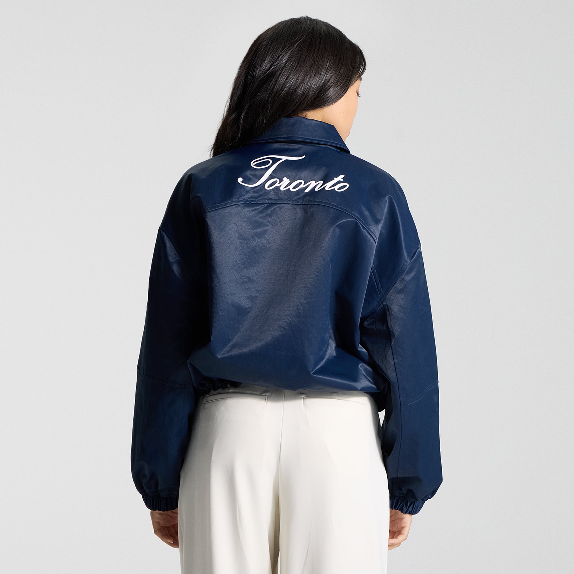 Veste d'entraîneur lululemon True Navy pour femmes, motif Blue Jays de Toronto