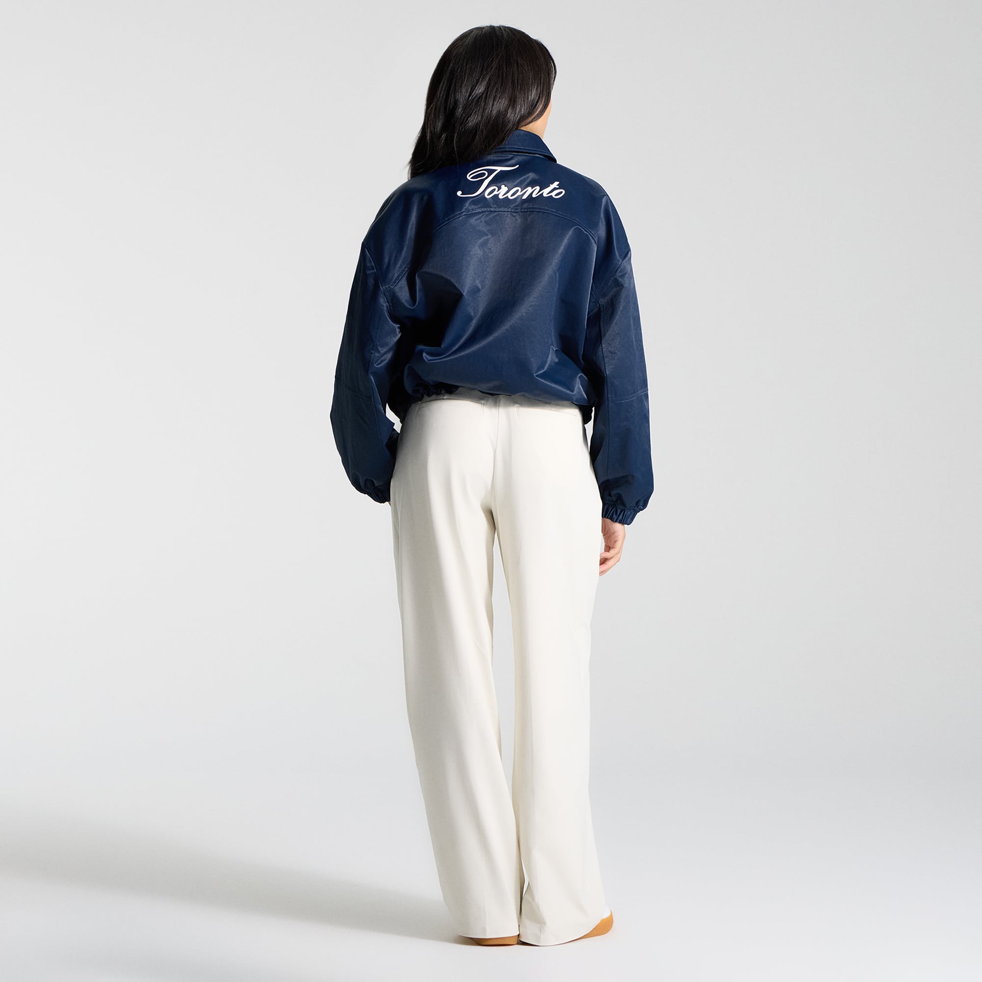 Veste d'entraîneur lululemon True Navy pour femmes, motif Blue Jays de Toronto